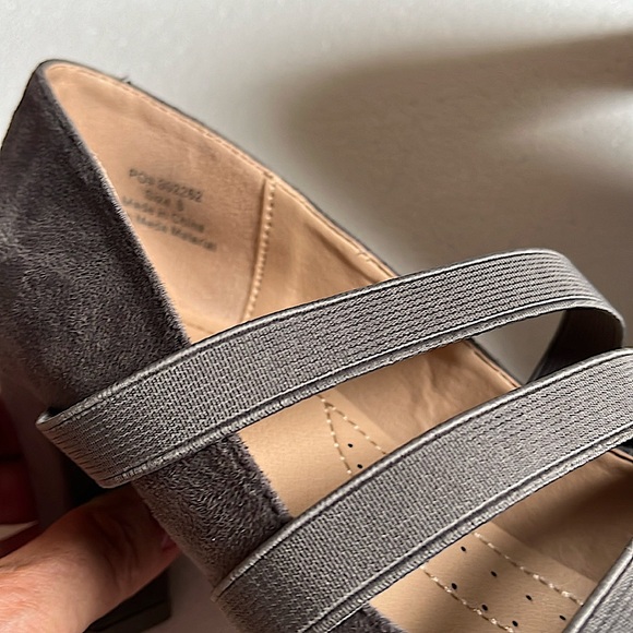 Suede heels - Picture 2 of 9